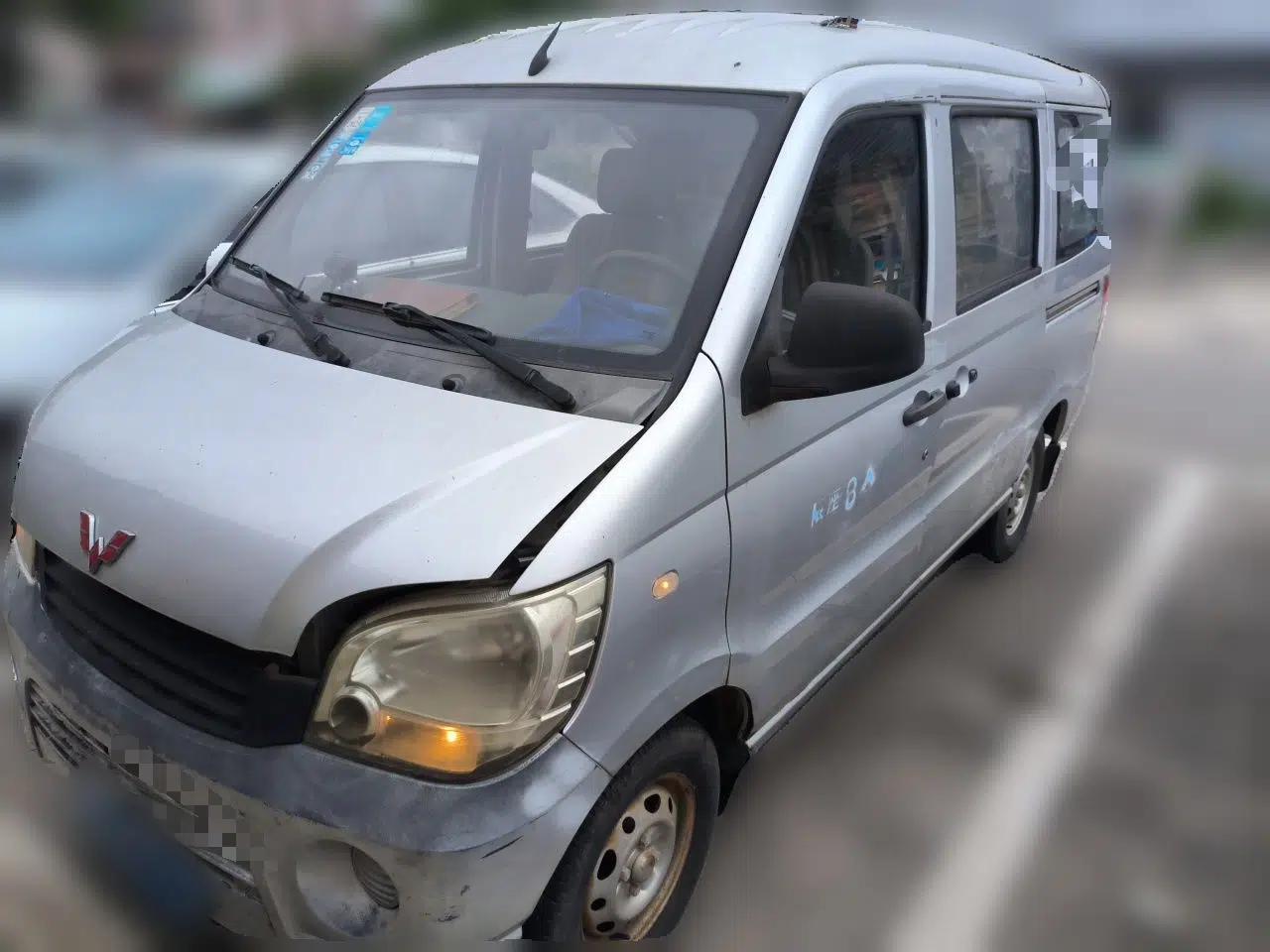 Wuling Zhiguang 2010 1.0L New Version Practical Short-Body L2Y — миниатюра 1