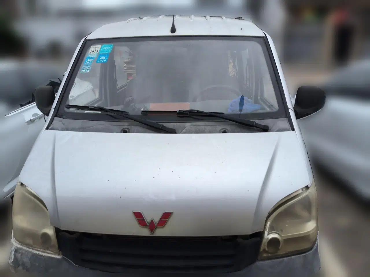 Wuling Zhiguang 2010 1.0L New Version Practical Short-Body L2Y — миниатюра 2