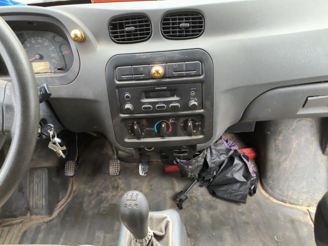 Wuling Zhiguang 2010 1.0L New Version Practical Short-Body L2Y — миниатюра 14