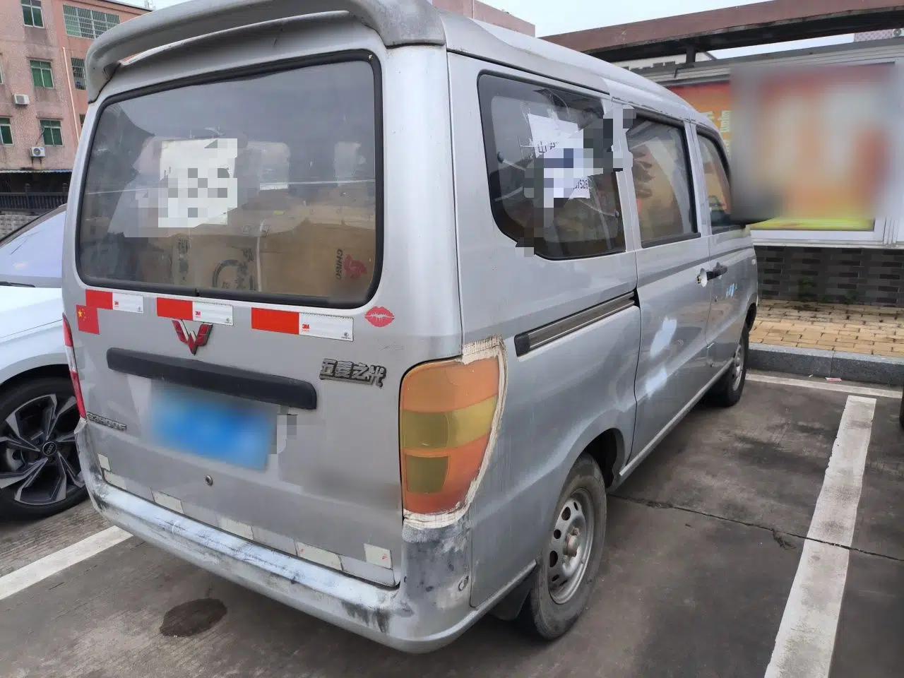 Wuling Zhiguang 2010 1.0L New Version Practical Short-Body L2Y — миниатюра 6