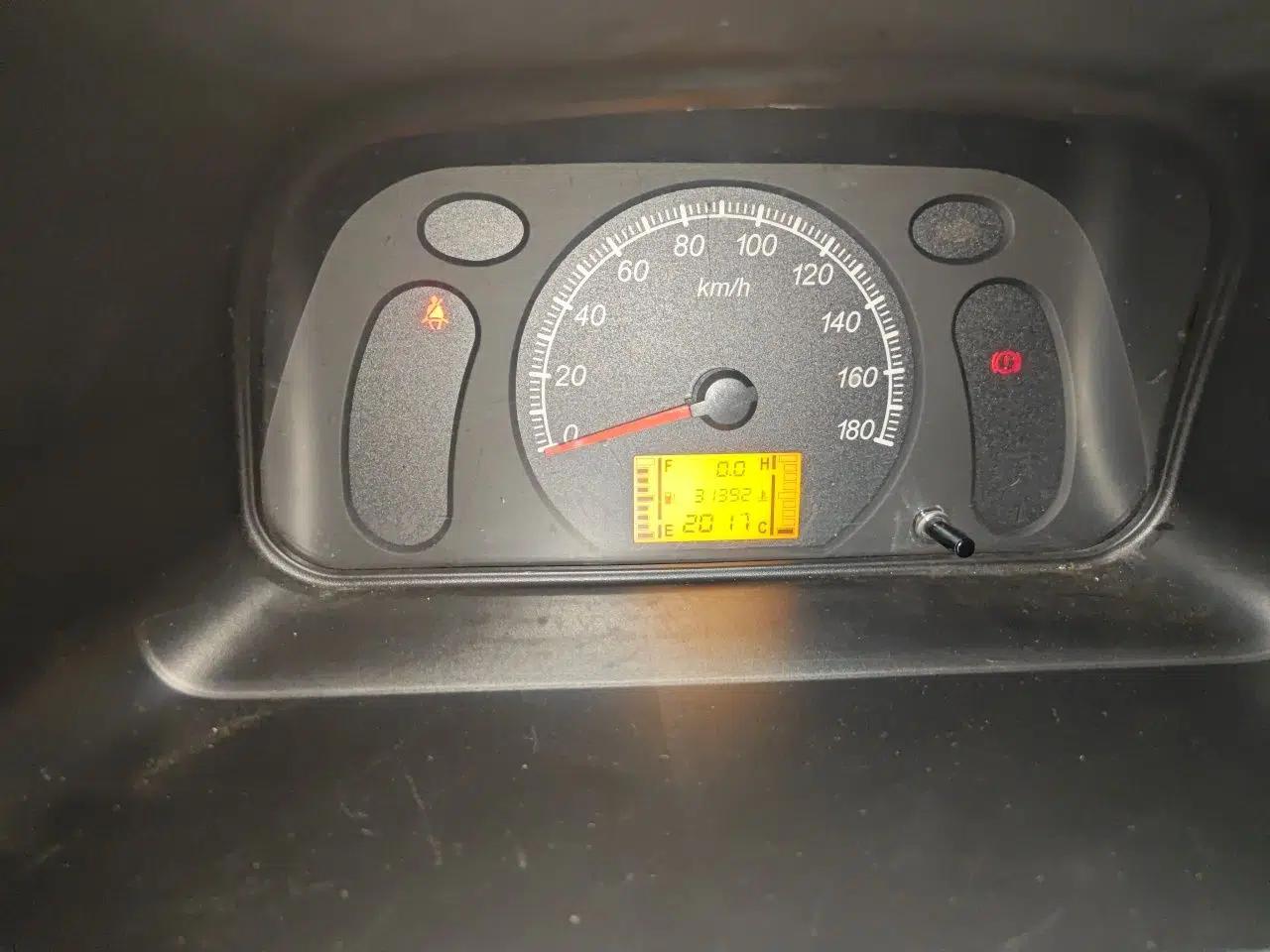 Wuling Zhiguang 2020 1.2L Practical Model China VI LSI — миниатюра 12