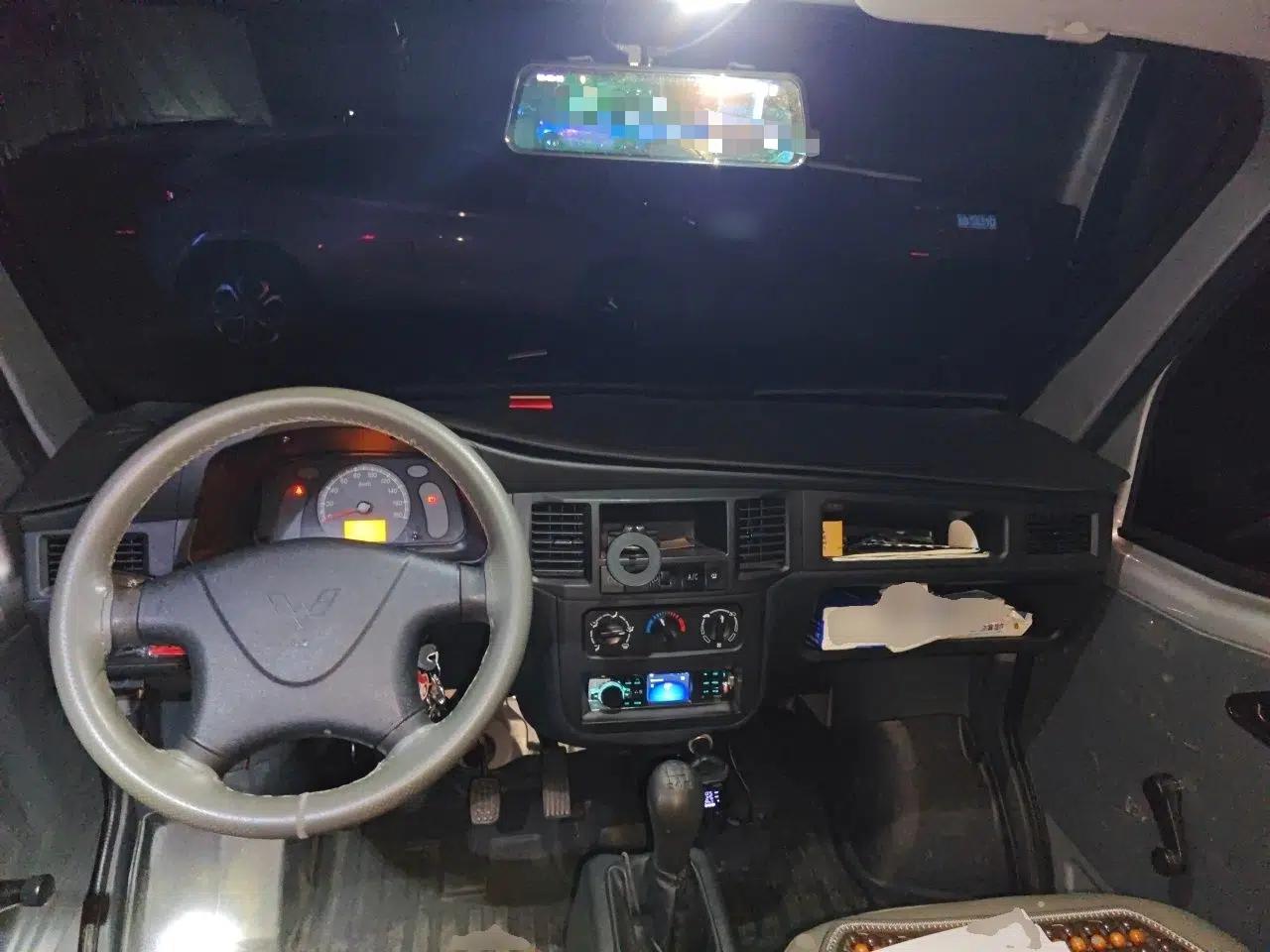 Wuling Zhiguang 2020 1.2L Practical Model China VI LSI — миниатюра 10