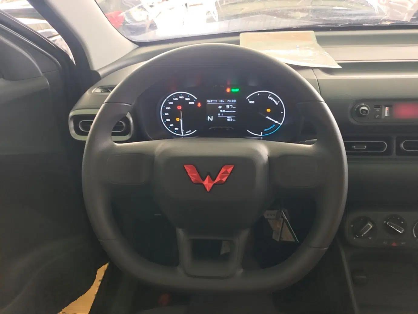 Wuling Hongguang New Energy 2024 All-Electric Model 300KM Practical Version — миниатюра 14