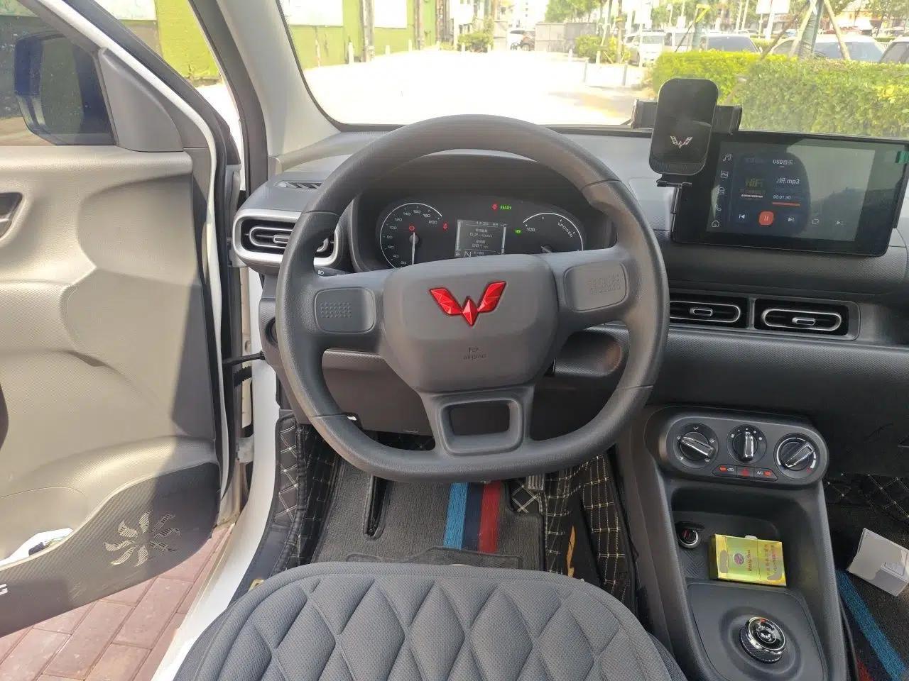 Wuling Hongguang New Energy 2025 Extended-Range Hybrid 50KM Comfort Version — миниатюра 11