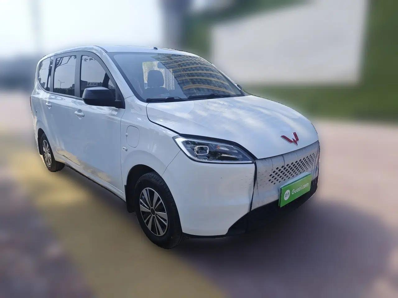 Wuling Hongguang New Energy 2025 Extended-Range Hybrid 50KM Comfort Version — миниатюра 3