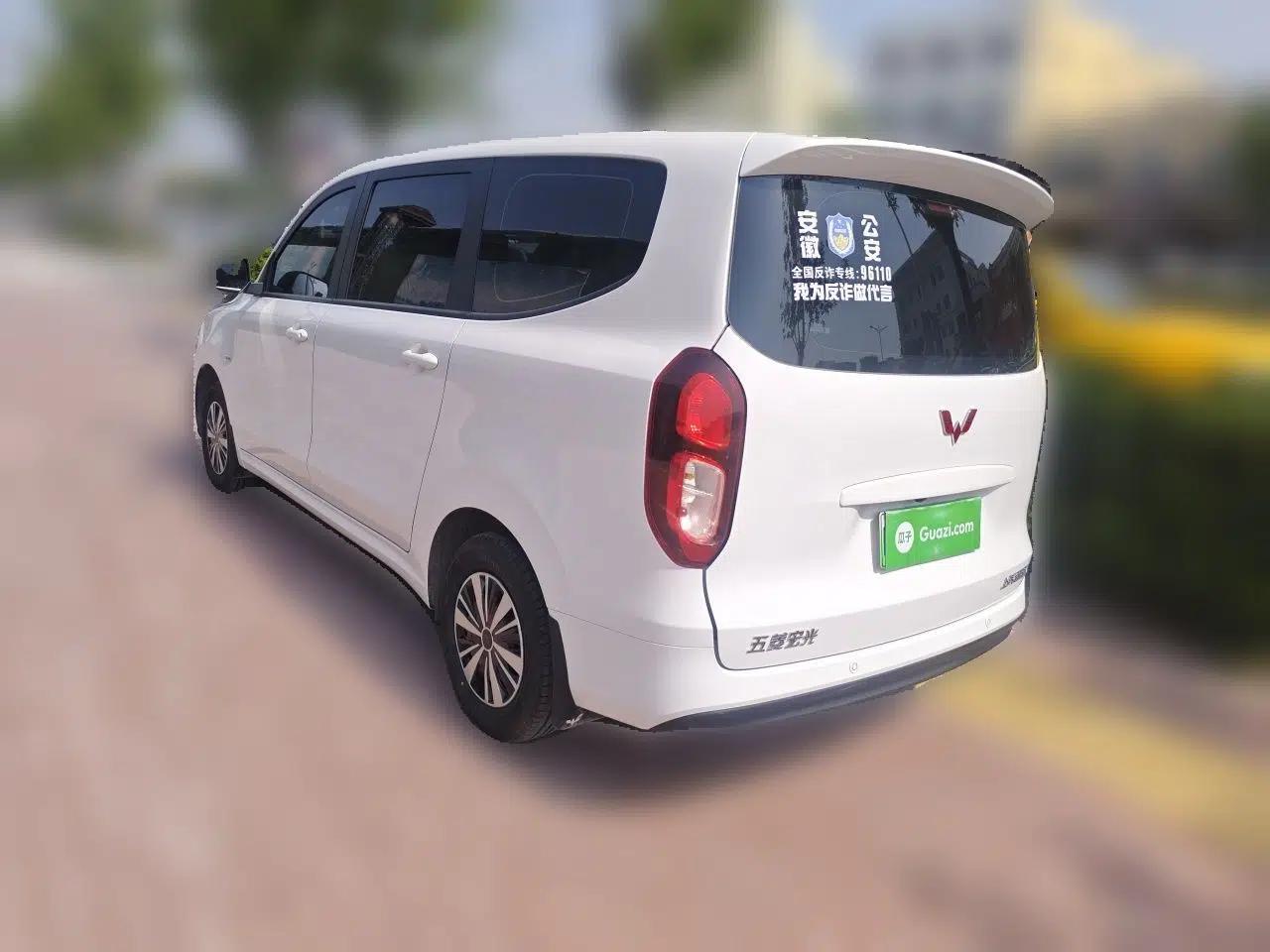 Wuling Hongguang New Energy 2025 Extended-Range Hybrid 50KM Comfort Version — миниатюра 4