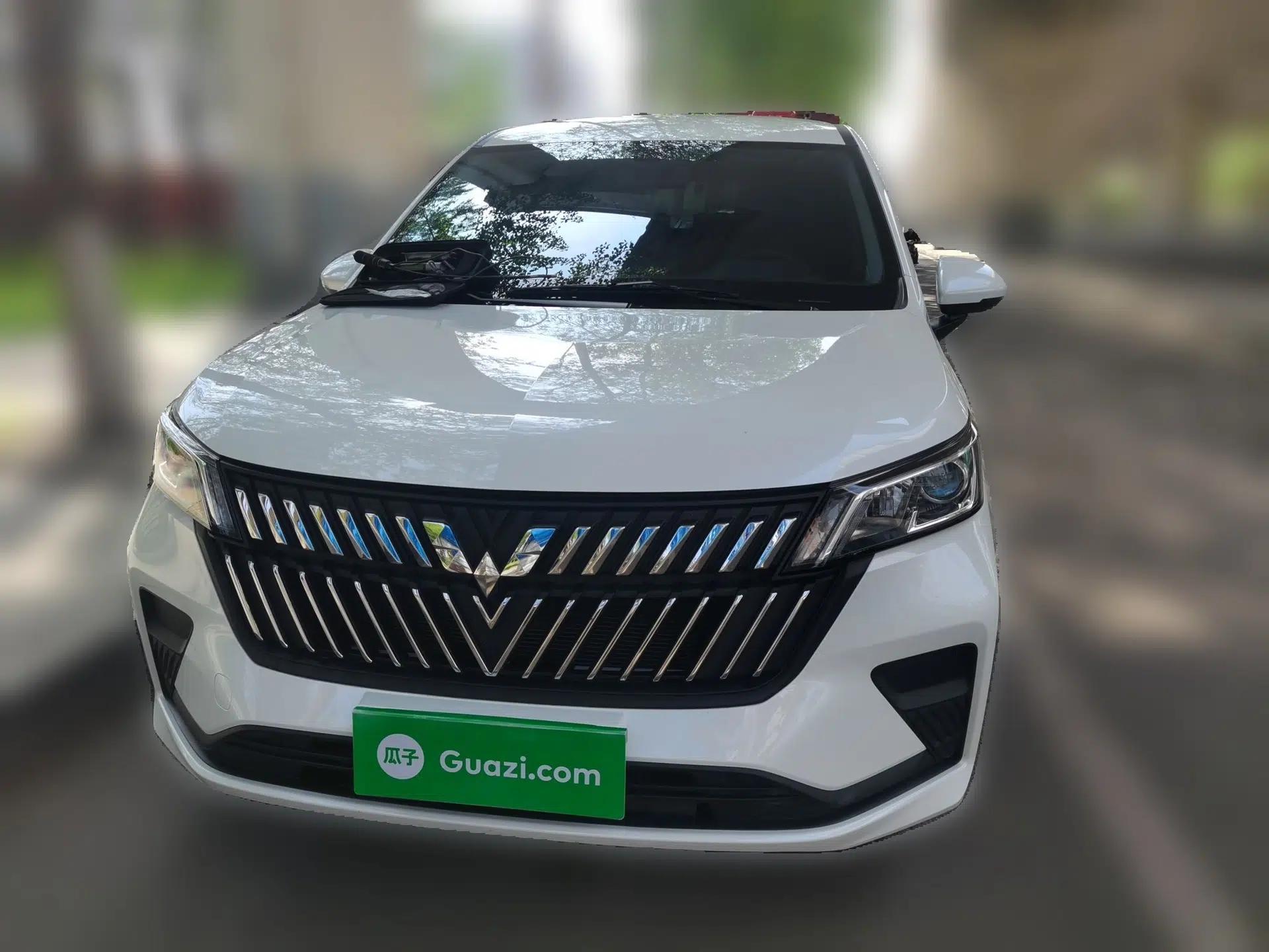 Wuling Jiachen 2022 1.5L Manual Enjoyment Elite Model — миниатюра 2