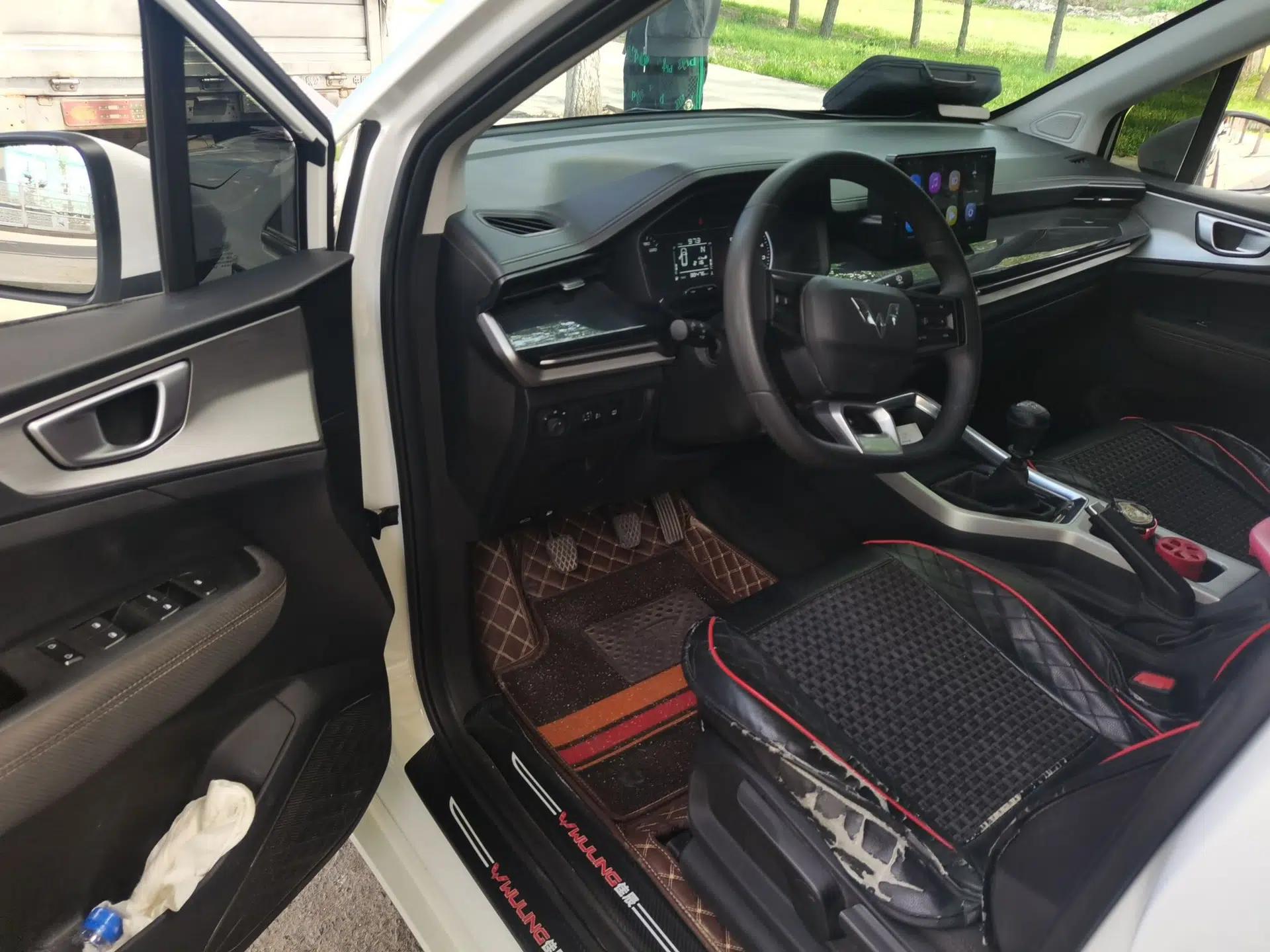 Wuling Jiachen 2022 1.5L Manual Enjoyment Elite Model — миниатюра 17