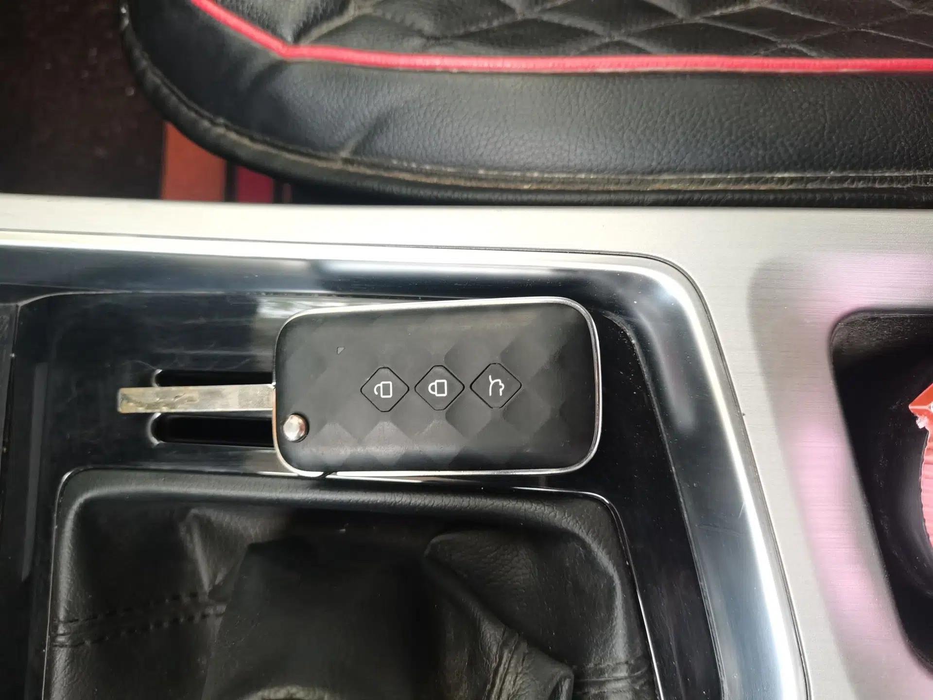 Wuling Jiachen 2022 1.5L Manual Enjoyment Elite Model — миниатюра 9