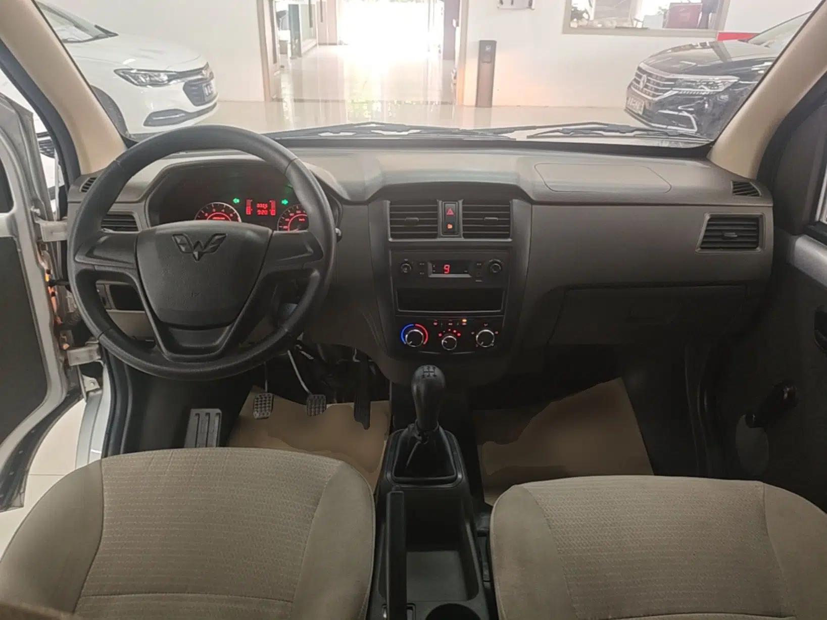 Wuling Rongguang S 2023 1.5L Basic Enclosed-Window Vehicle 2 Seats — миниатюра 13