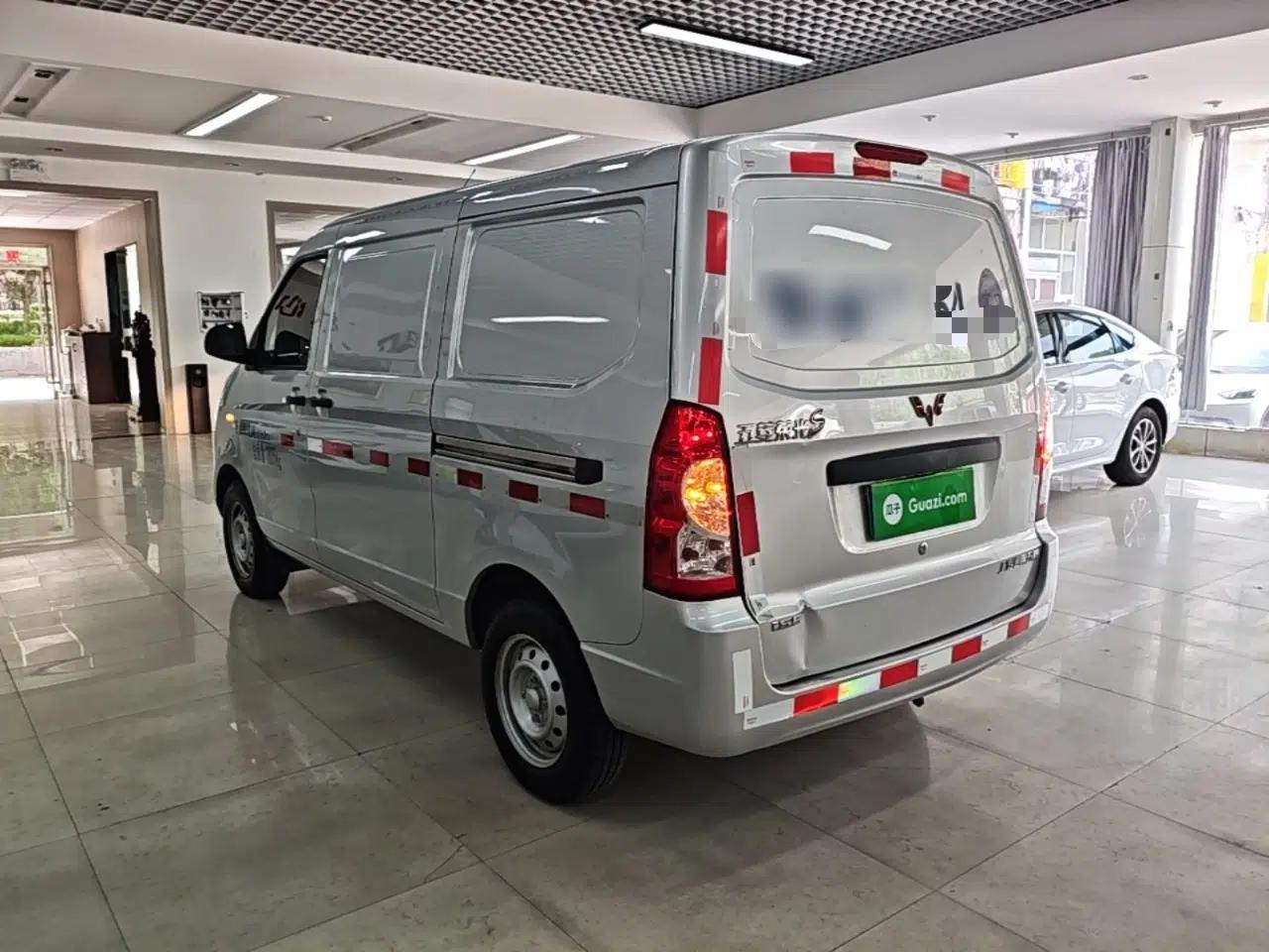 Wuling Rongguang S 2023 1.5L Basic Enclosed-Window Vehicle 2 Seats — миниатюра 4
