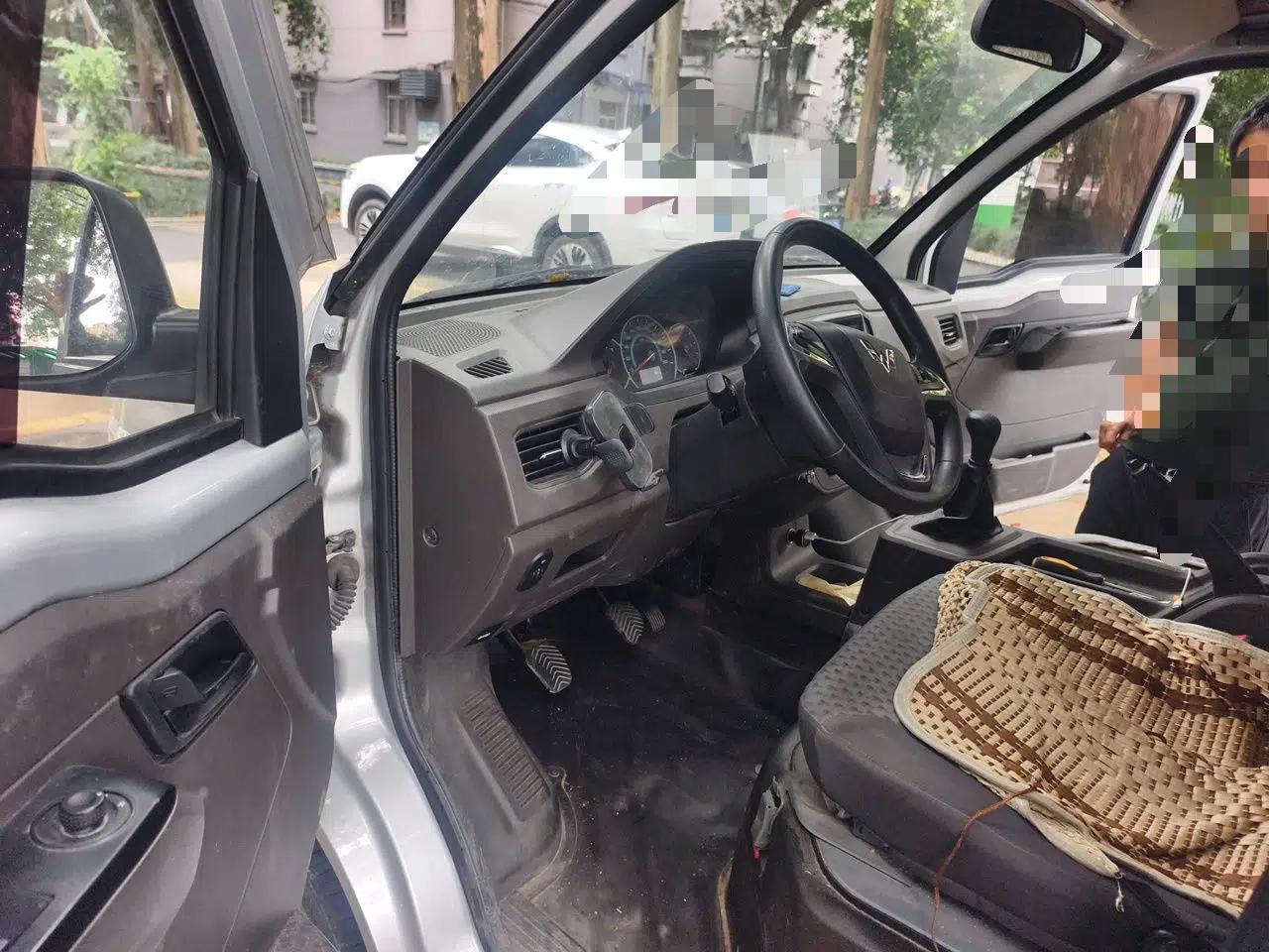 Wuling Rongguang New Truck 2023 2.0L Double-Cab with Dual Rear Wheels Comfort Version LJM20B — миниатюра 17