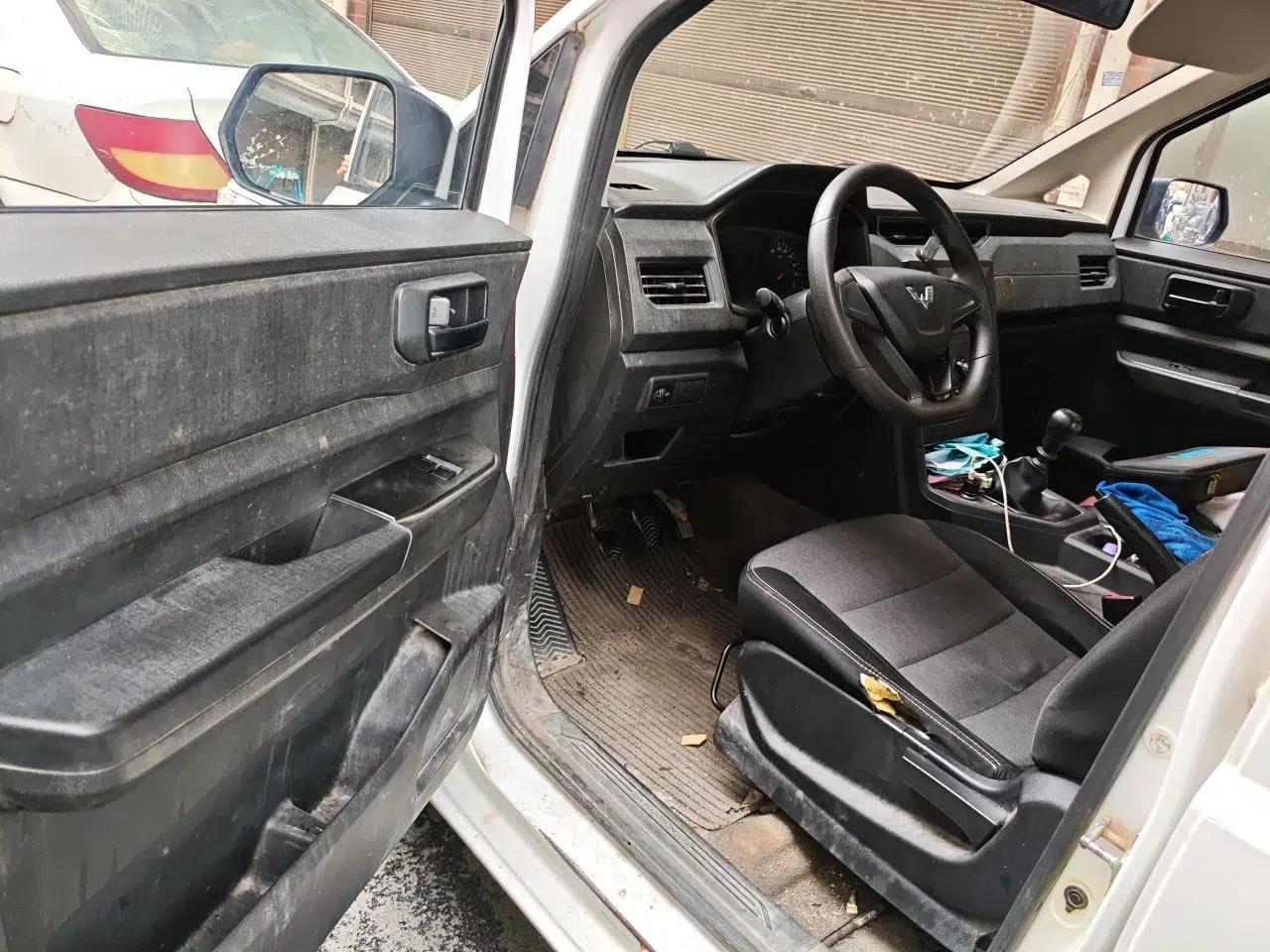 Wuling Hongguang PLUS 2019 1.5T Manual Standard Version 7 Seats — миниатюра 17