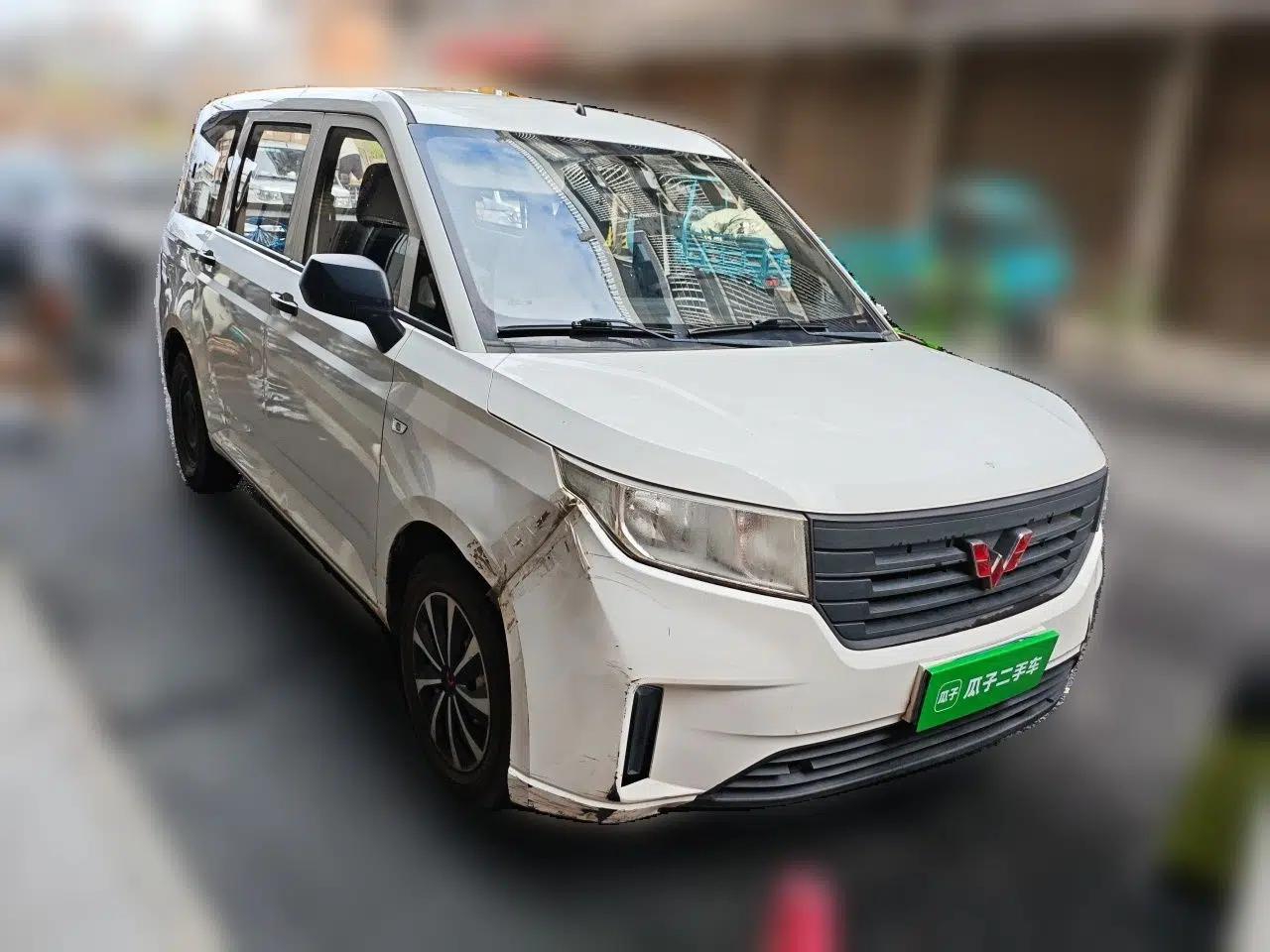 Wuling Hongguang PLUS 2019 1.5T Manual Standard Version 7 Seats — миниатюра 3