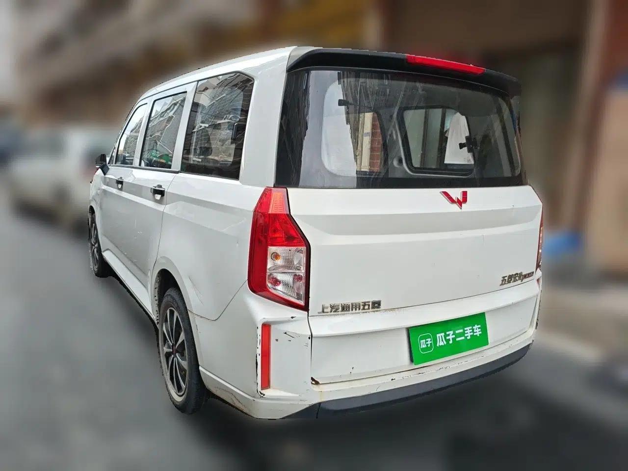 Wuling Hongguang PLUS 2019 1.5T Manual Standard Version 7 Seats — миниатюра 4