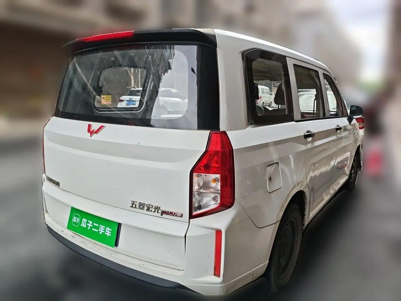Wuling Hongguang PLUS 2019 1.5T Manual Standard Version 7 Seats — миниатюра 6