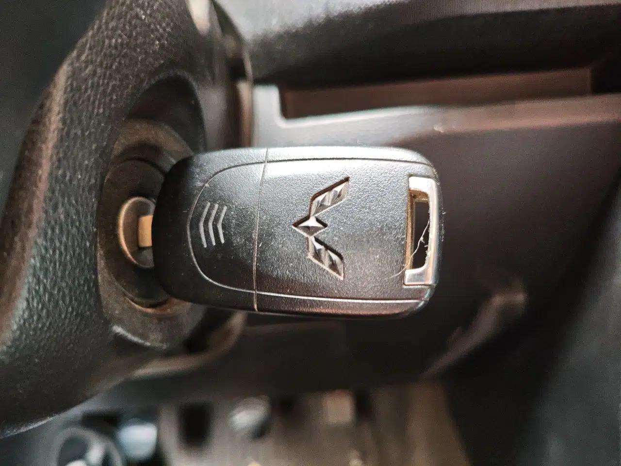 Wuling Hongguang PLUS 2019 1.5T Manual Standard Version 7 Seats — миниатюра 9