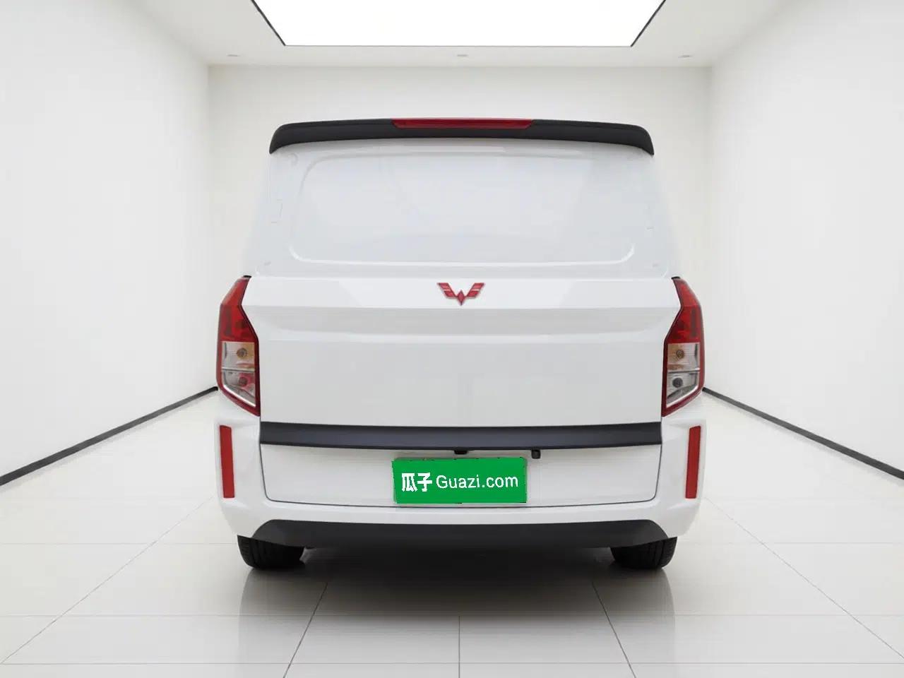 Wuling Hongguang PLUS 2019 1.5T Manual Wealthy Version 2 Seats — миниатюра 5