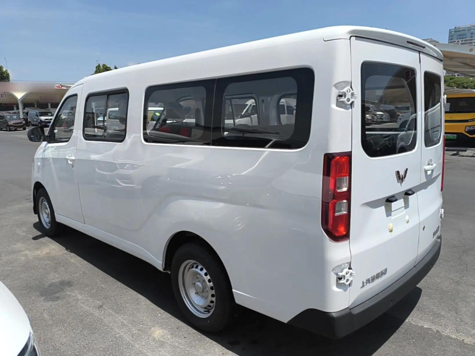 Wuling Yangguang 2026 Model, 330km Bus Comfort Edition — миниатюра 4