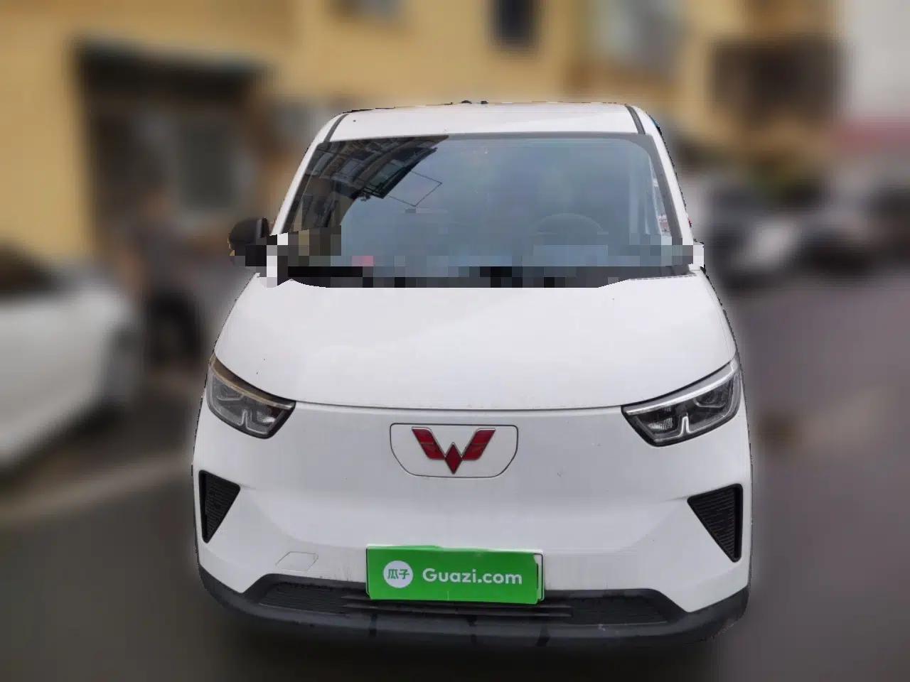 Wuling Yangguang 2024 300KM Comfort Version Passenger Van 75kW — миниатюра 2