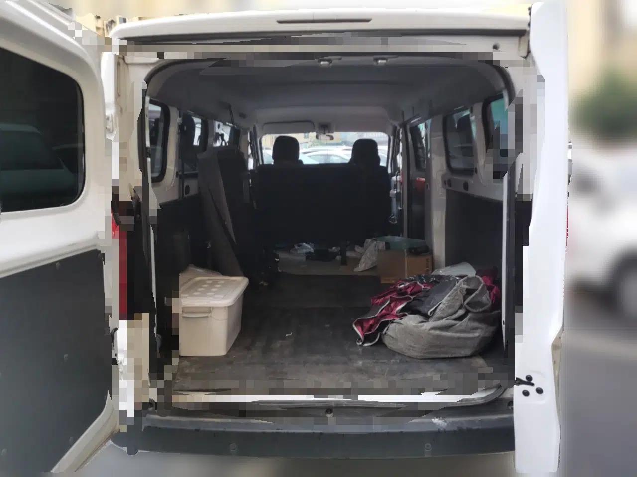 Wuling Yangguang 2024 300KM Comfort Version Passenger Van 75kW — миниатюра 20