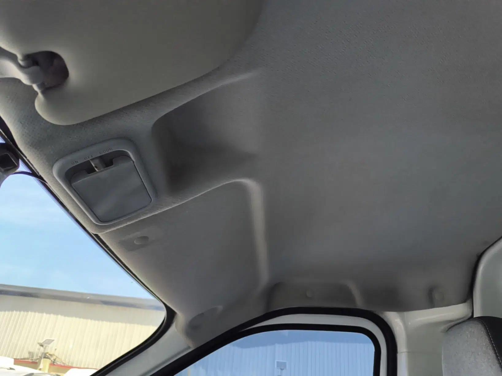 Wuling Yangguang 2024 300km Range Practical Window-Sealed Version 60kW — миниатюра 20