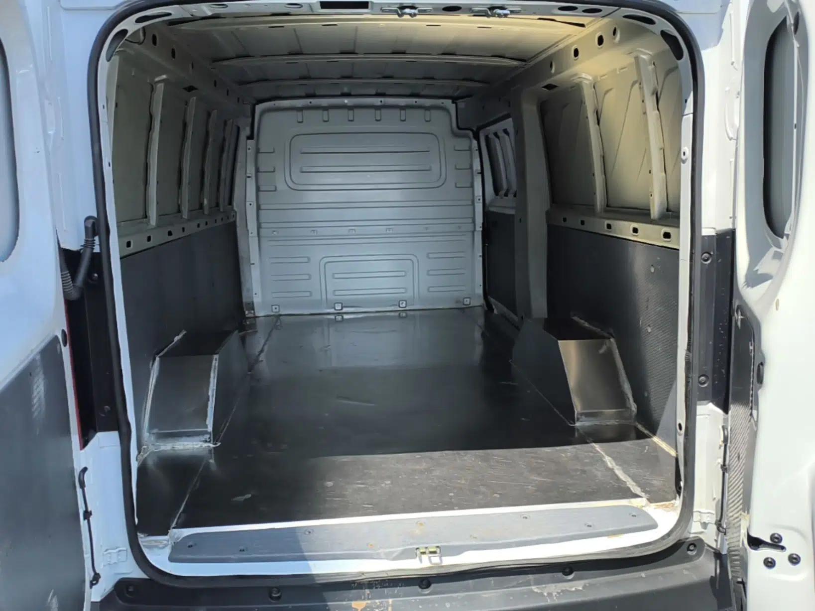 Wuling Yangguang 2024 300km Range Practical Window-Sealed Version 60kW — миниатюра 21