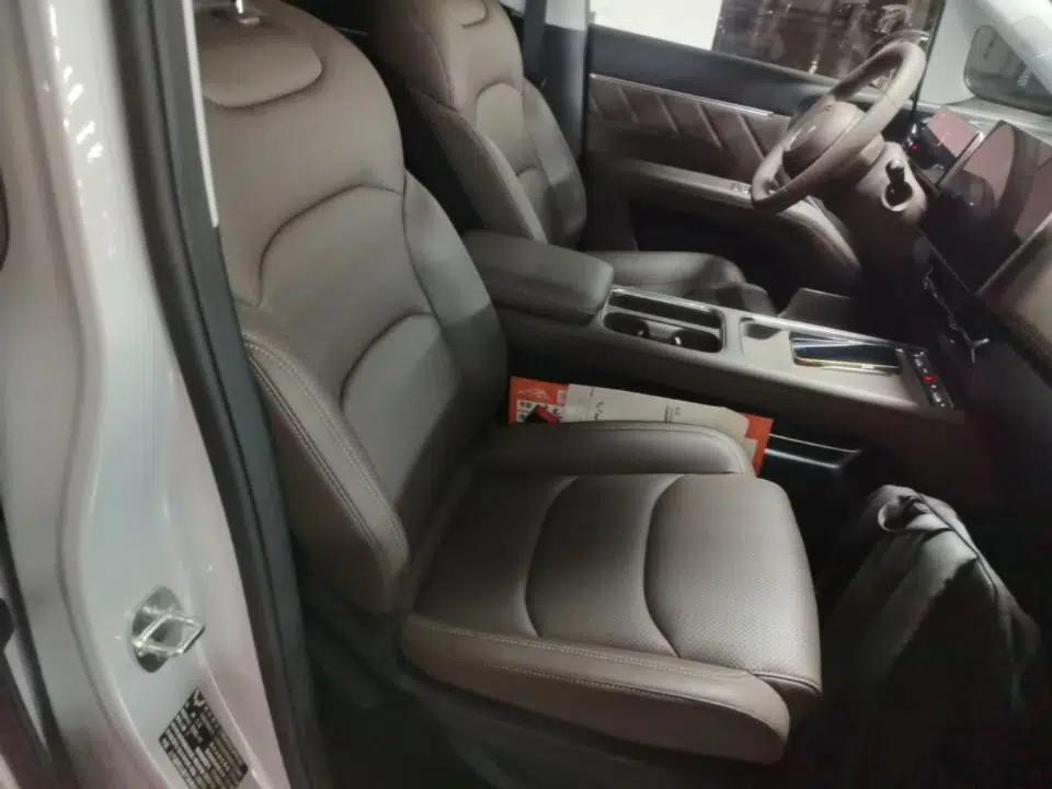 Wuling Starlight 730 2025 Model Plug-in Hybrid 125km Luxury Edition — миниатюра 23
