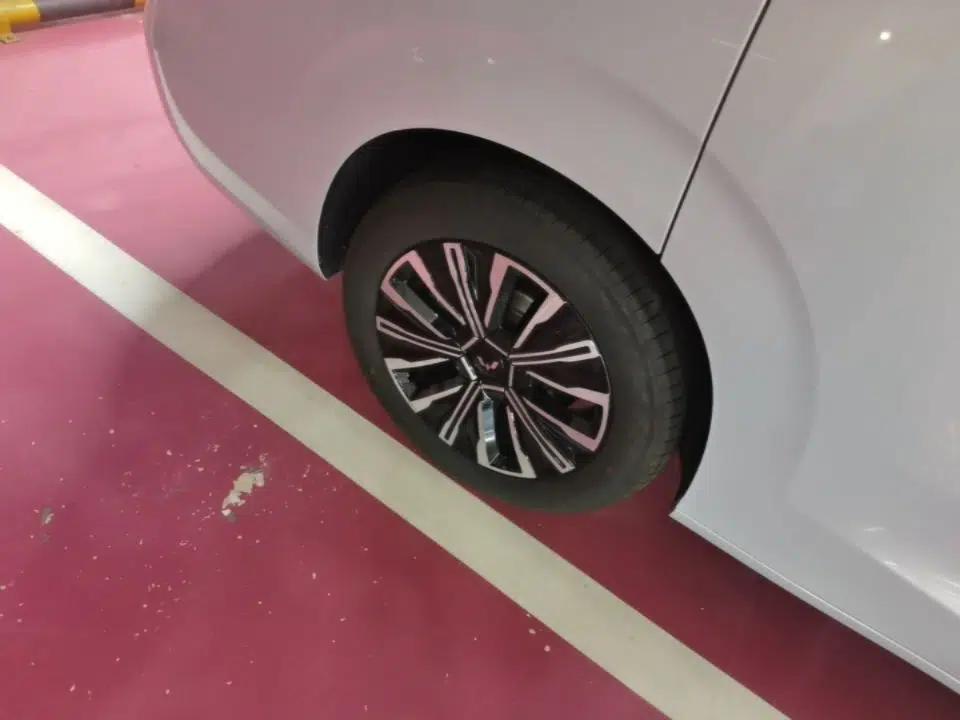 Wuling Starlight 730 2025 Model Plug-in Hybrid 125km Luxury Edition — миниатюра 10