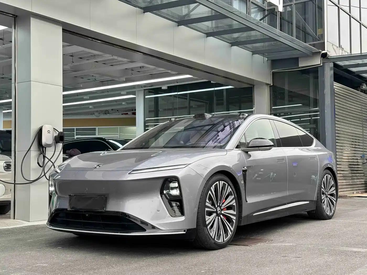 NIO ET9 2025 102kWh Signature Edition — миниатюра 1