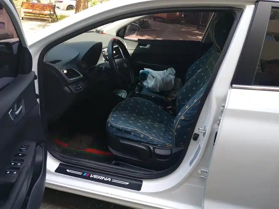 2020 Hyundai Verna 1.4L Manual GLS Cool Edition — миниатюра 9