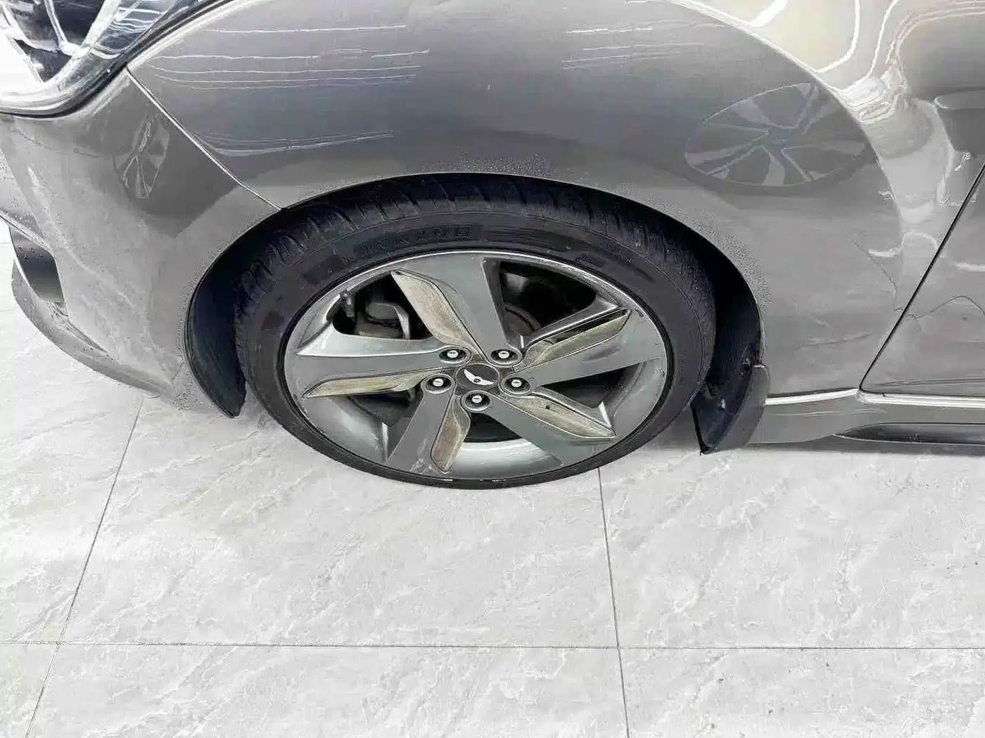 2015 Veloster 1.6T Automatic Luxury Edition — миниатюра 20