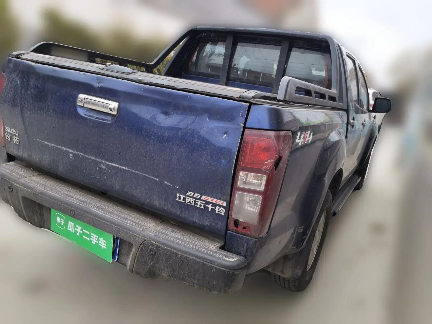 Isuzu D-MAX 2020 2.5T 4x4 Automatic Flagship Edition China VI JE4D25Q6A — миниатюра 6