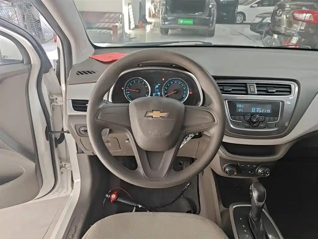 Chevrolet Aveo RV 2016 1.5L Automatic Comfortline Edition — миниатюра 11