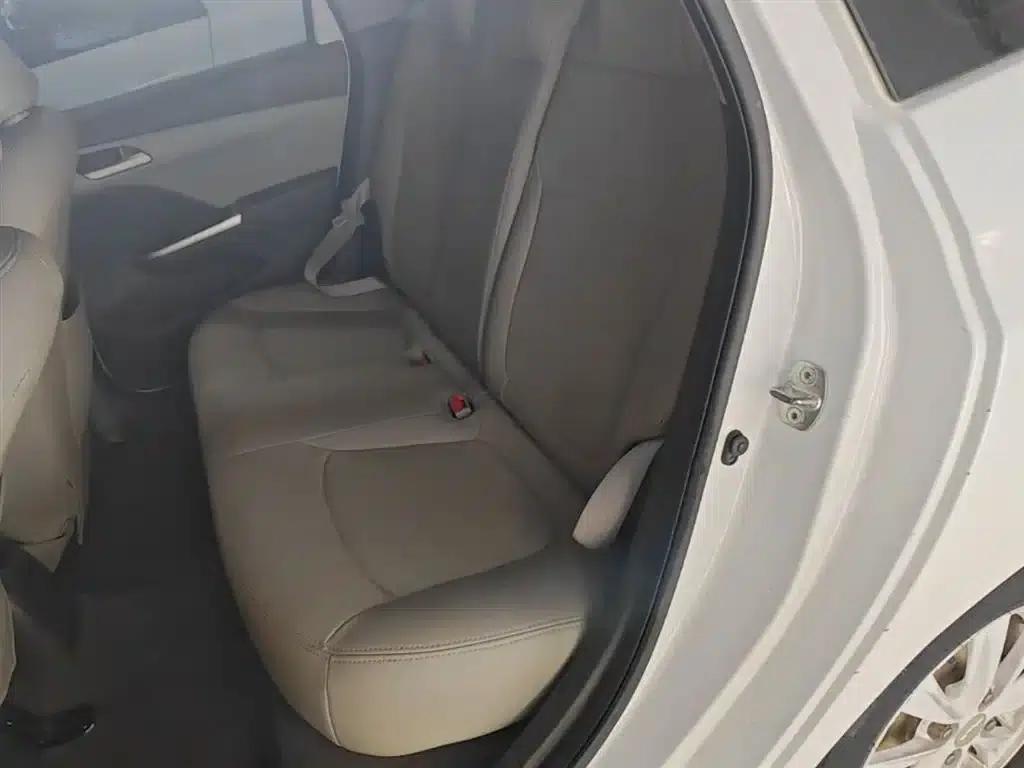 Chevrolet Aveo RV 2016 1.5L Automatic Comfortline Edition — миниатюра 17