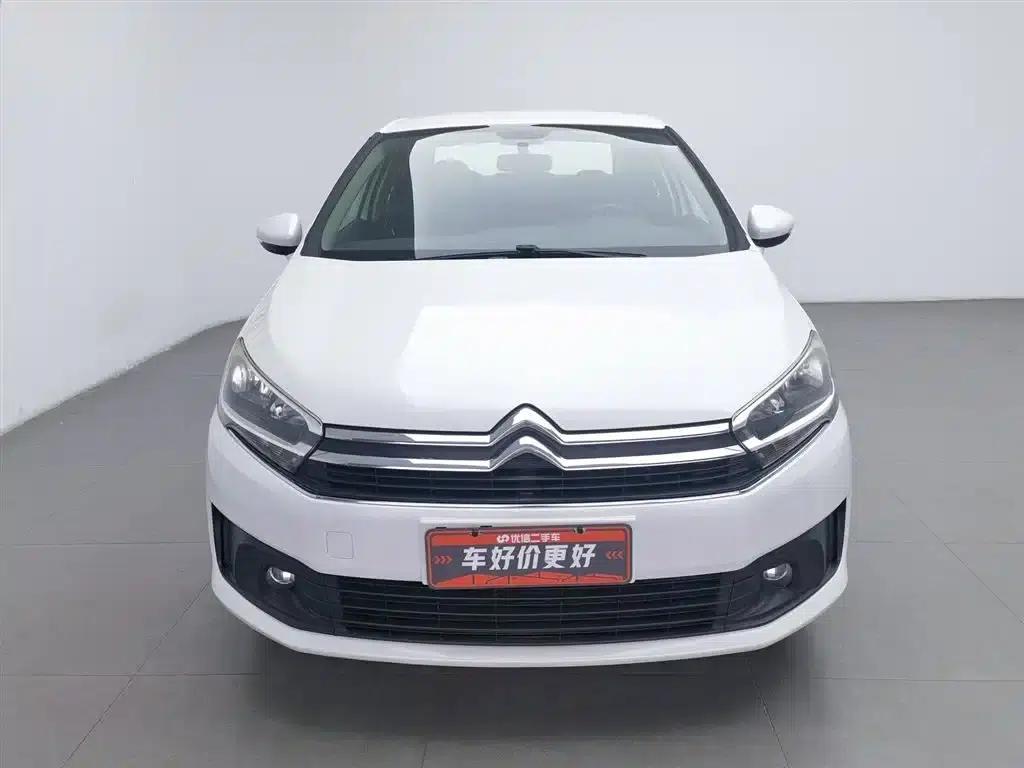 Citroën C4 Sega 2016 1.6L Manual Comfort Edition — миниатюра 3