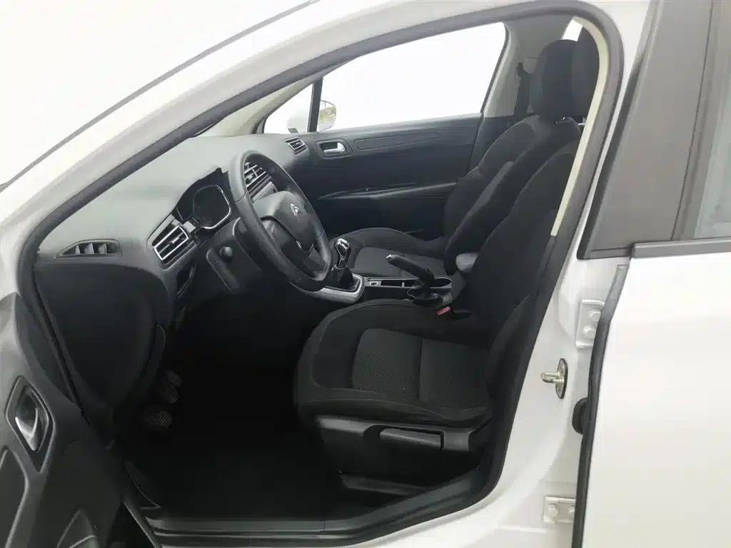 Citroën C4 Sega 2016 1.6L Manual Comfort Edition — миниатюра 10