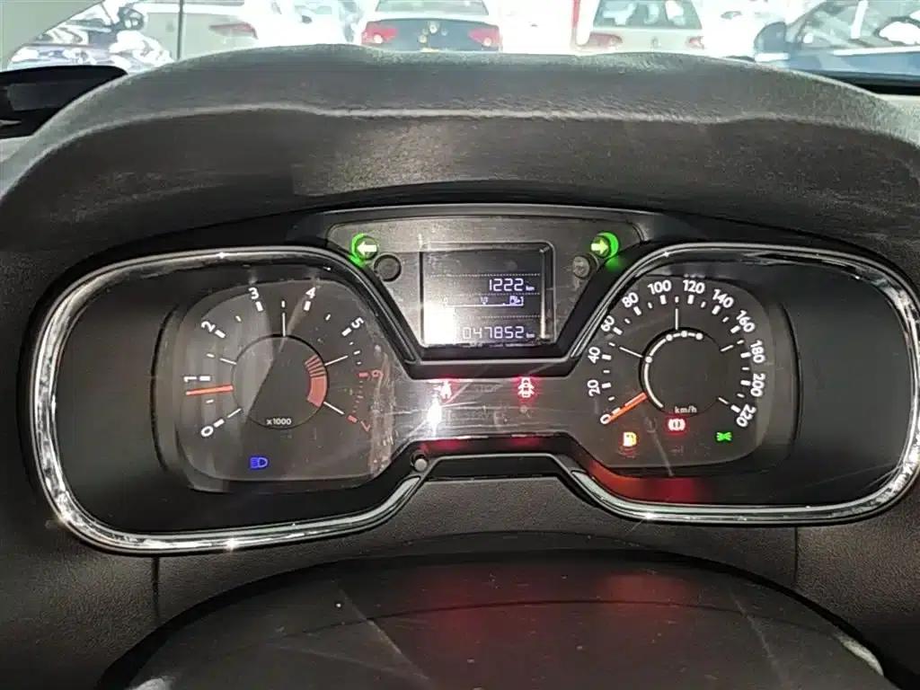 Citroën C4 2018 1.6L Manual Comfort Edition — миниатюра 12