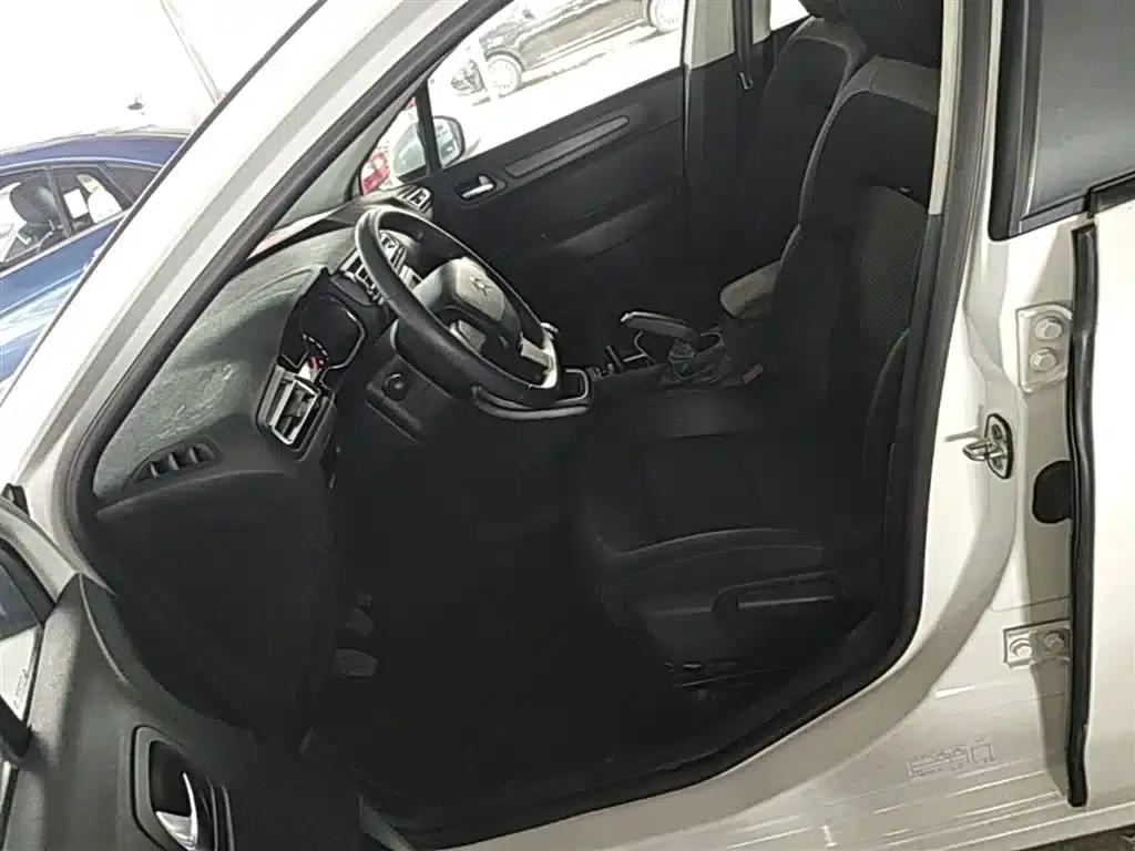 Citroën C4 2018 1.6L Manual Comfort Edition — миниатюра 15