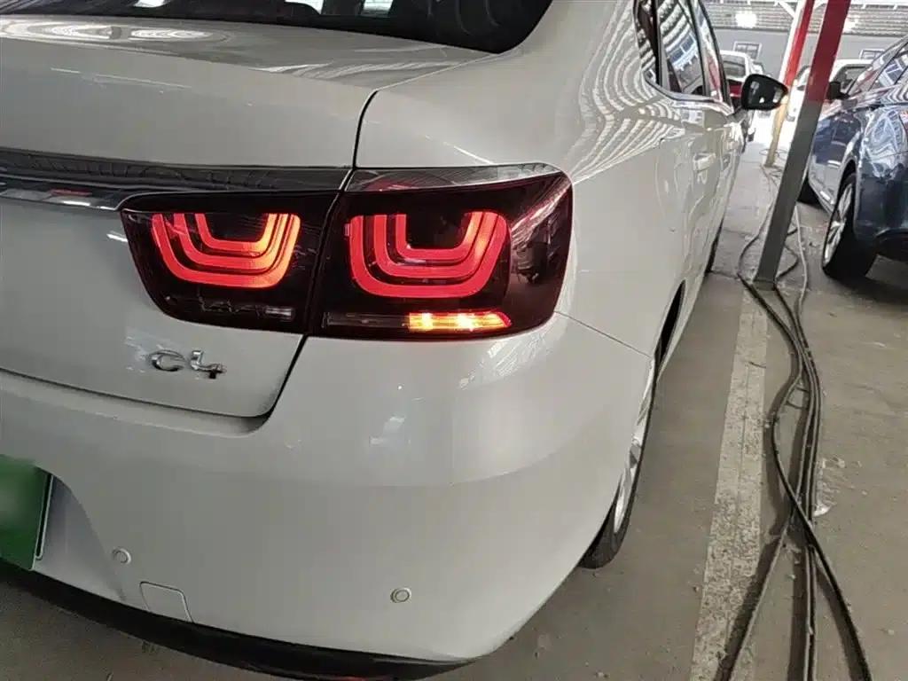 Citroën C4 2018 1.6L Manual Comfort Edition — миниатюра 8