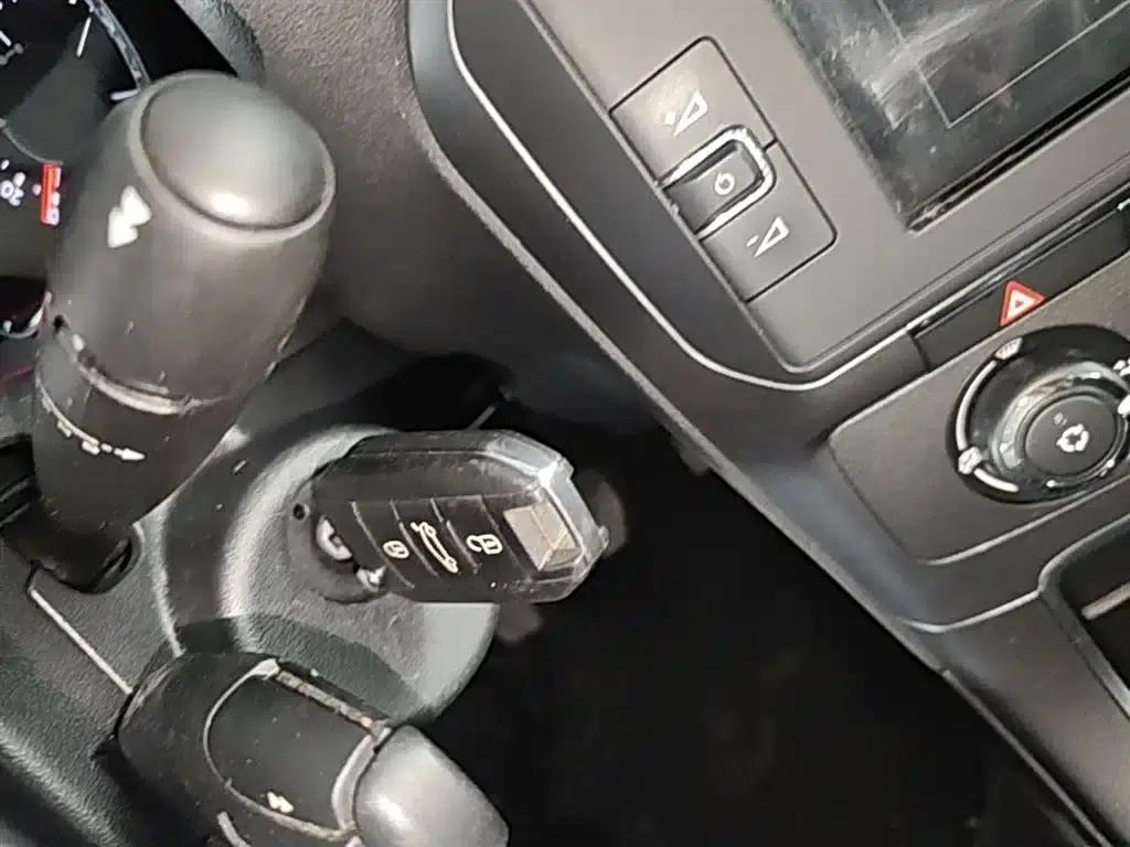 Citroën C4 2018 1.6L Manual Comfort Edition — миниатюра 9