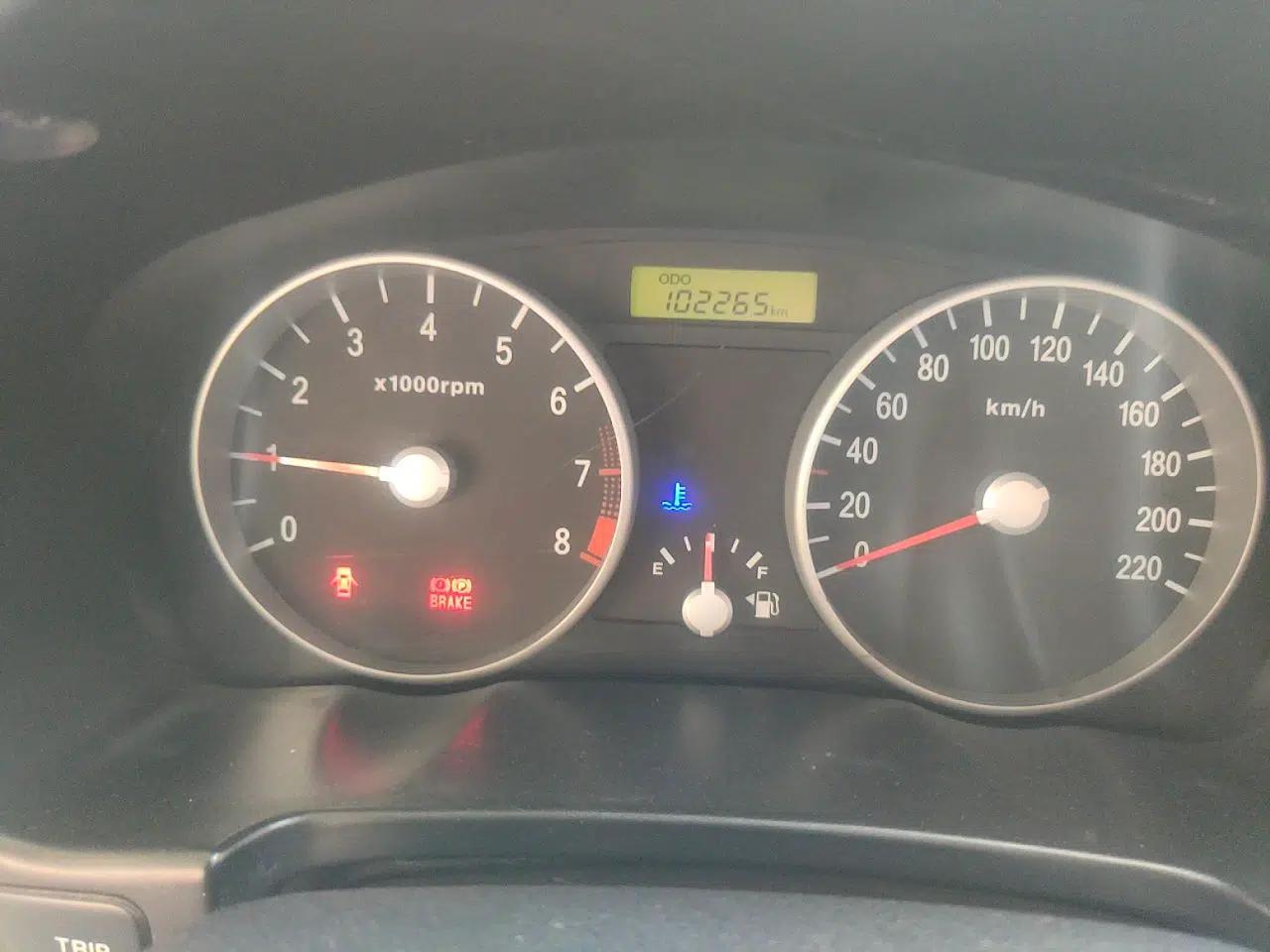 Hyundai Accent 2008 1.4 Manual Comfort Edition — миниатюра 12