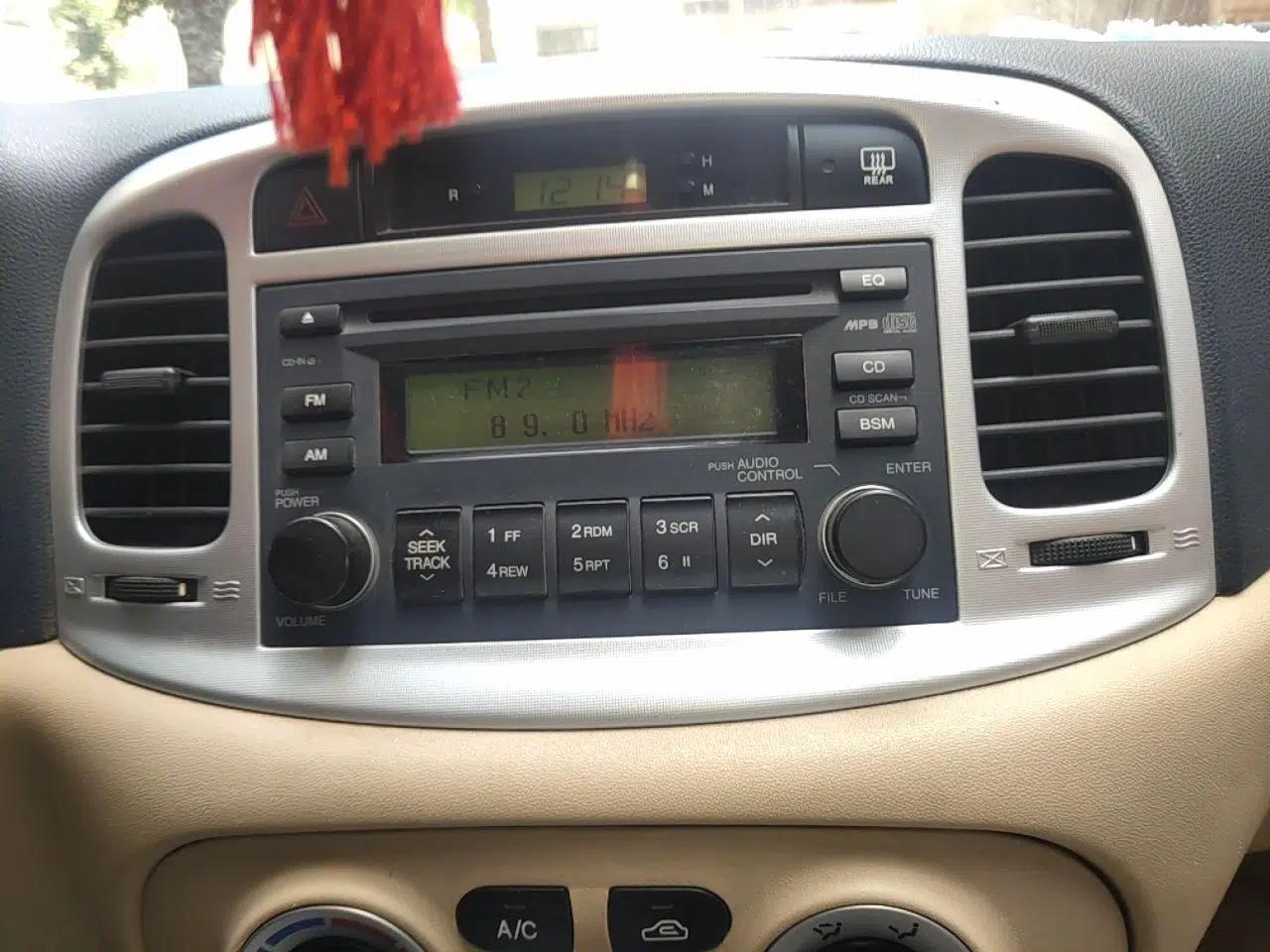 Hyundai Accent 2008 1.4 Manual Comfort Edition — миниатюра 14