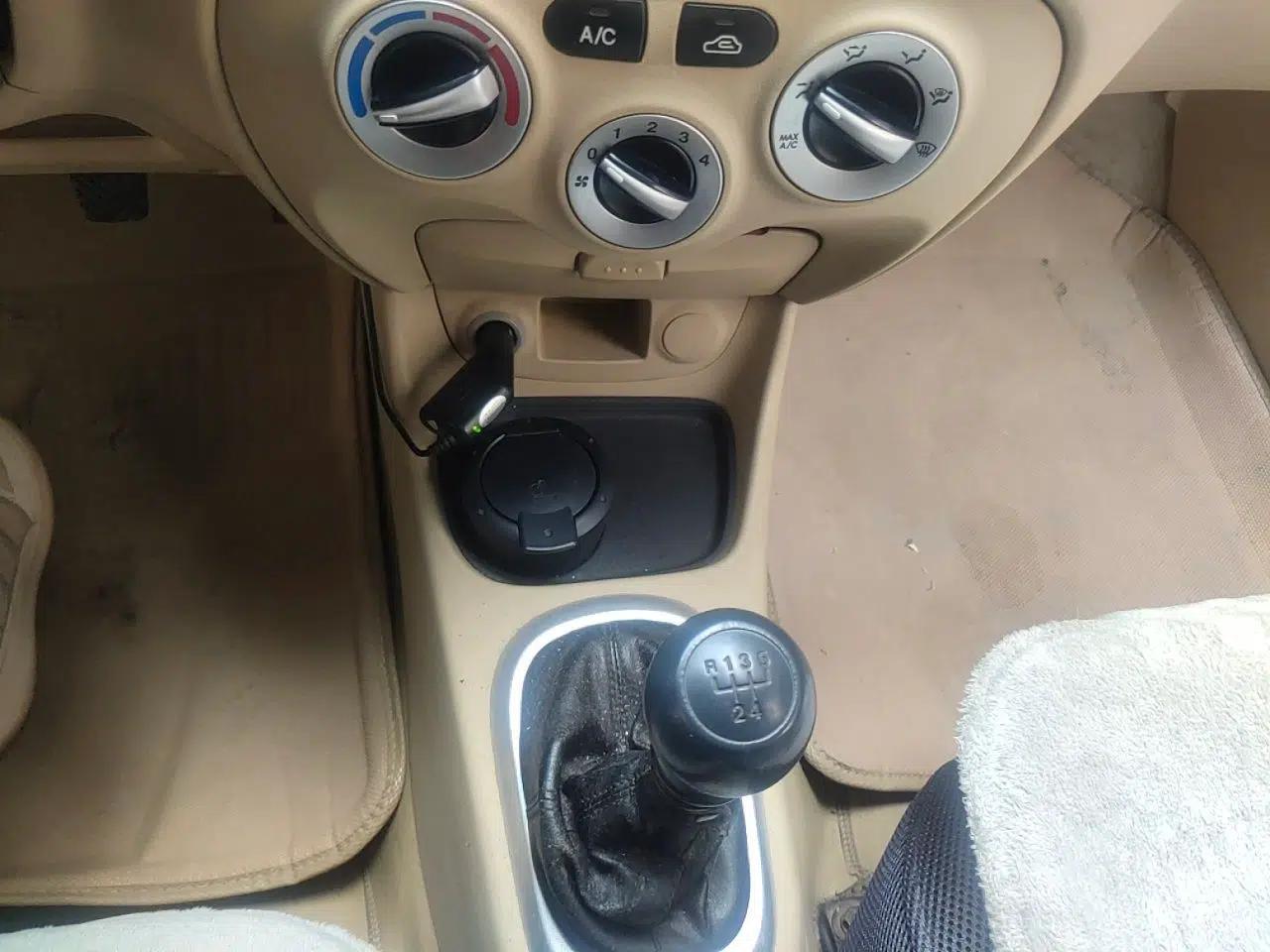 Hyundai Accent 2008 1.4 Manual Comfort Edition — миниатюра 15