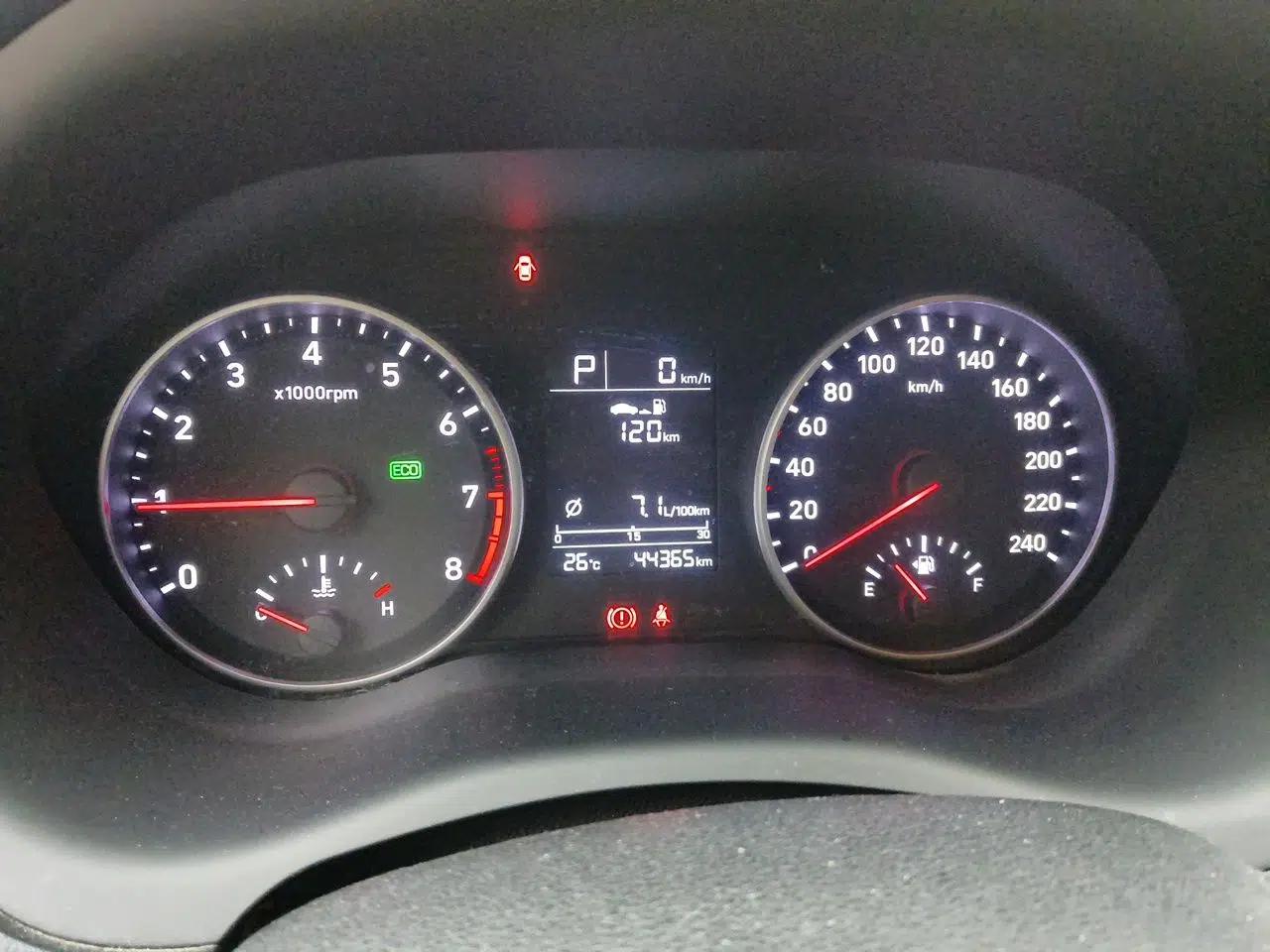 Hyundai Celesta 2020 1.6L Automatic GL Enjoyable Edition — миниатюра 12