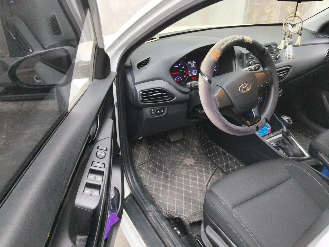 Hyundai Celesta 2020 1.6L Automatic GL Enjoyable Edition — миниатюра 17