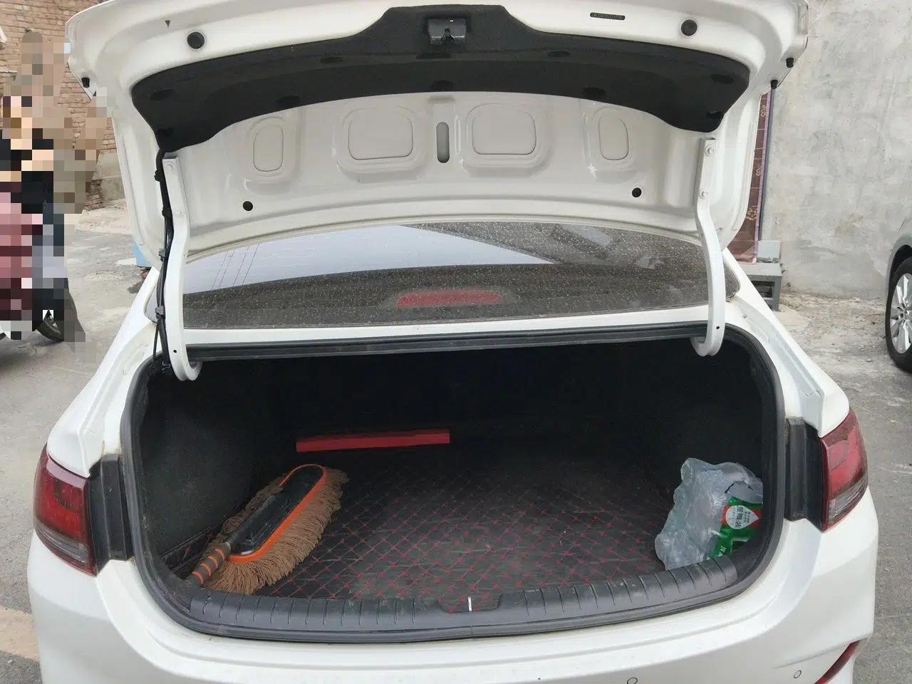 Hyundai Celesta 2020 1.6L Automatic GL Enjoyable Edition — миниатюра 20