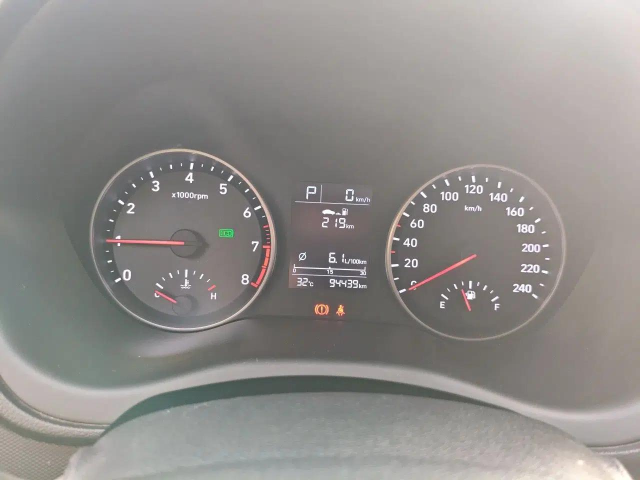 Hyundai Celesta 2017 1.6L Automatic Enjoyment Version GLS — миниатюра 12