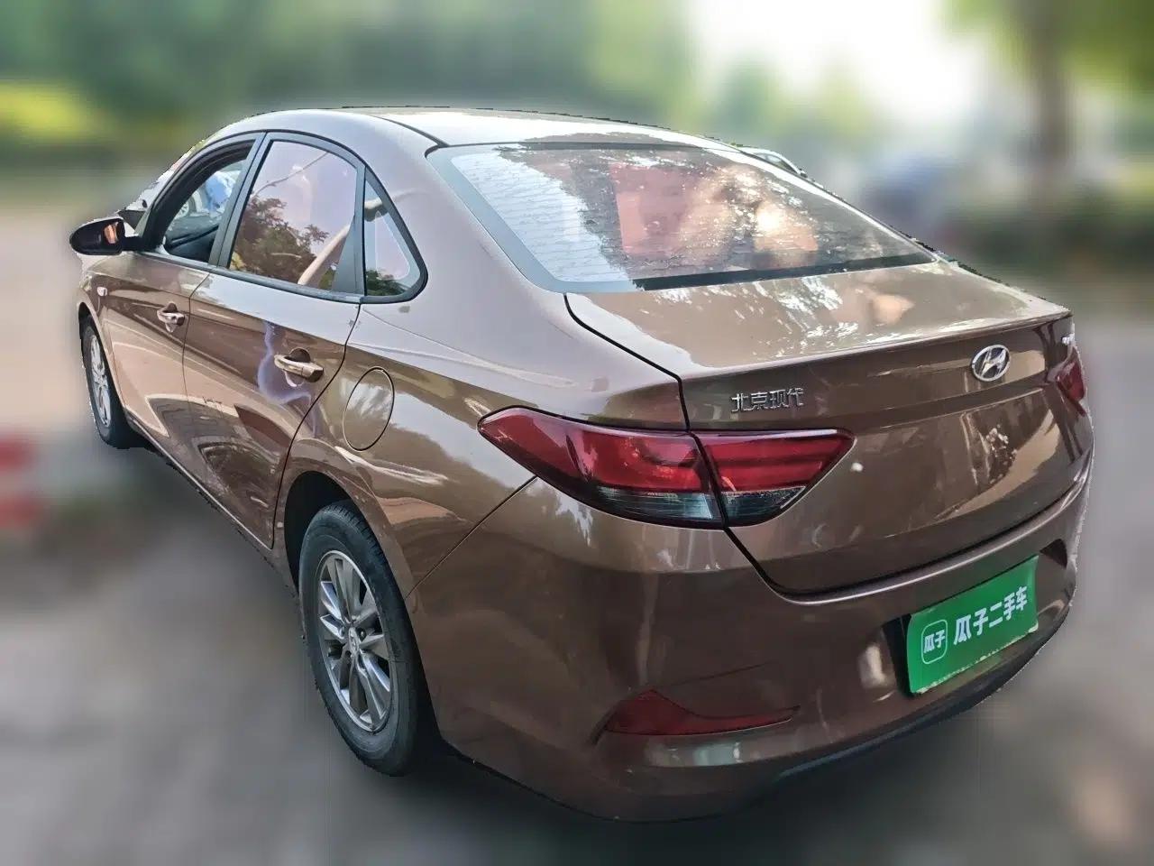 Hyundai Celesta 2017 1.6L Automatic Enjoyment Version GLS — миниатюра 4
