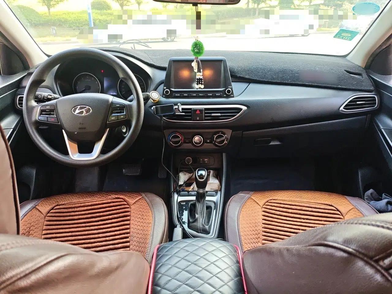 Hyundai Celesta 2017 1.6L Automatic Enjoyment Version GLS — миниатюра 10